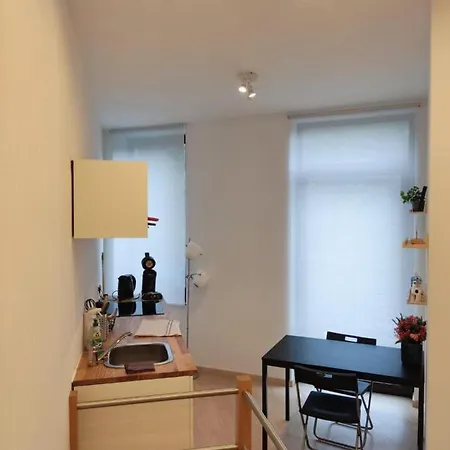 Πανσιόν Citadelle - Avec Salle De Bain Independantes Et Cuisine Partagee Λιέγη