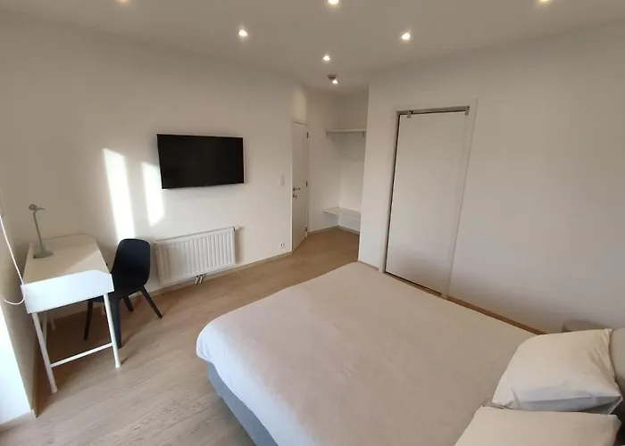 Citadelle - Avec Salle De Bain Independantes Et Cuisine Partagee Affittacamere 3*