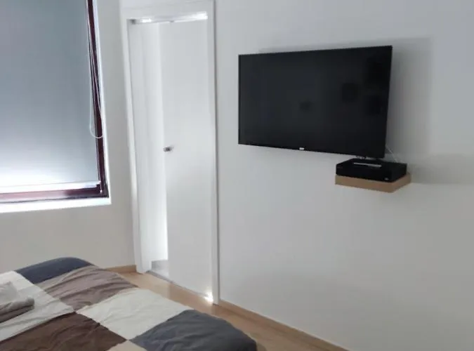 Citadelle - Avec Salle De Bain Independantes Et Cuisine Partagee Liegi